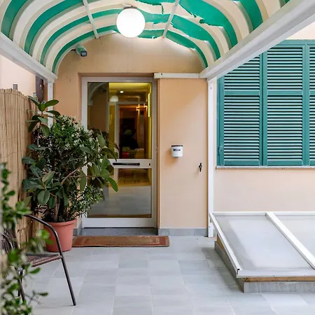 Hotel Posta - 3 Stars - Comfortable In Vintimille