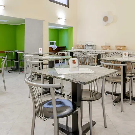 Posta - 3 Stars - Comfortable In מלון