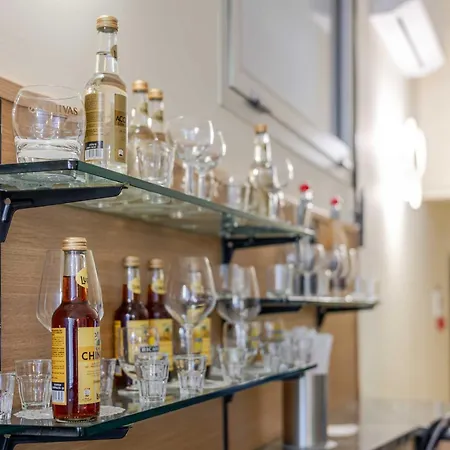 מלון Posta - 3 Stars - Comfortable In ונטימיגליה