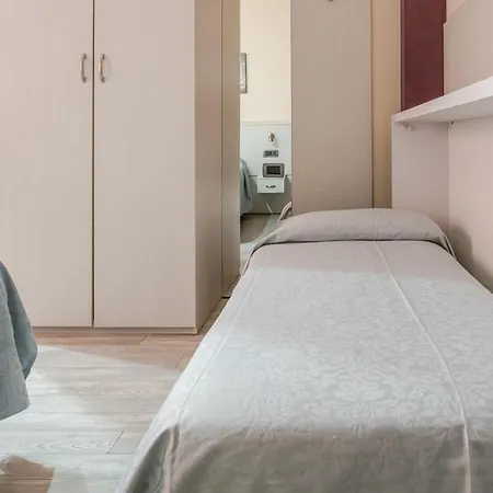 Posta - 3 Stars - Comfortable In מלון