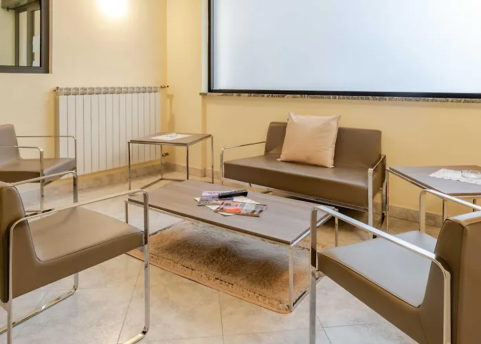 Posta - 3 Stars - Comfortable In 3* فنتيميليا