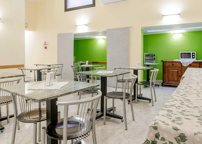Posta - 3 Stars - Comfortable In 3* فنتيميليا