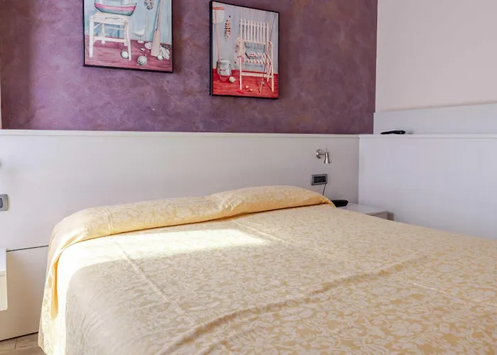 Posta - 3 Stars - Comfortable In 3* Вентимилья