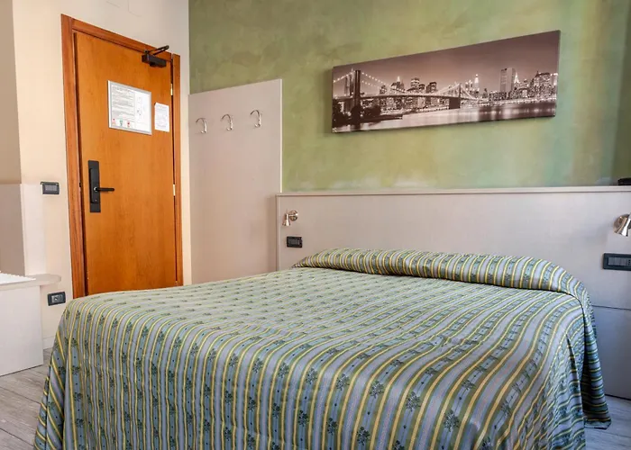 Posta - 3 Stars - Comfortable In Вентимилья