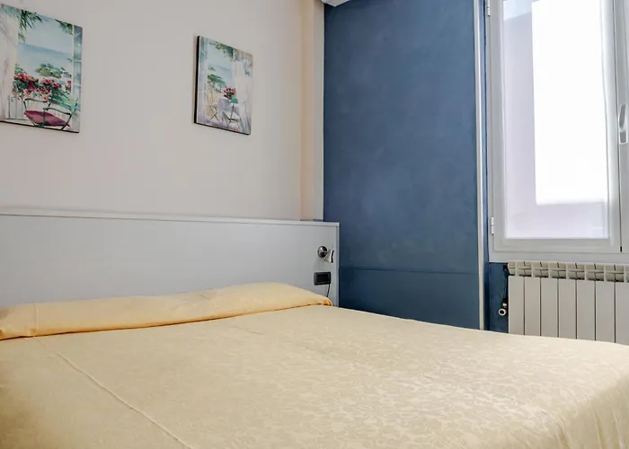 Posta - 3 Stars - Comfortable In 3* Вентимилья