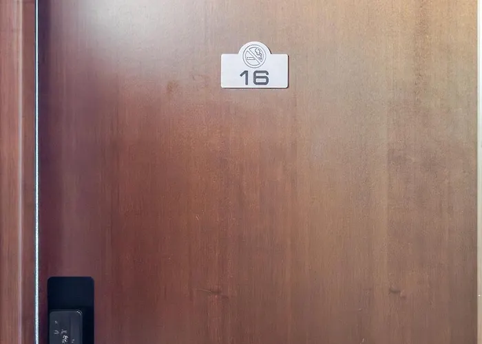 Posta - 3 Stars - Comfortable In Вентимилья