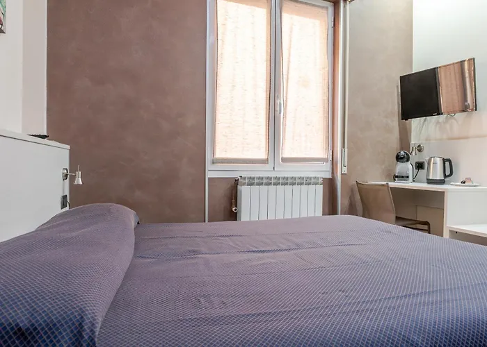 Posta - 3 Stars - Comfortable In Отель Вентимилья